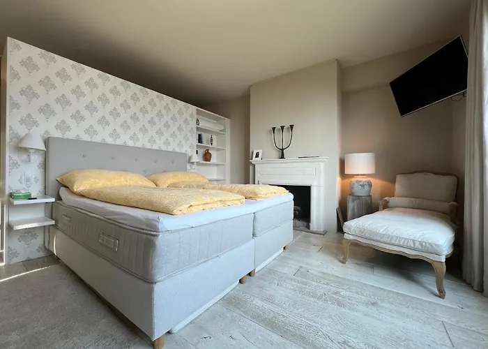 Brissago: Claudia * Brissago